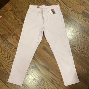 BRAND NEW!  Levi’s classic crop Jeans. Pale pink